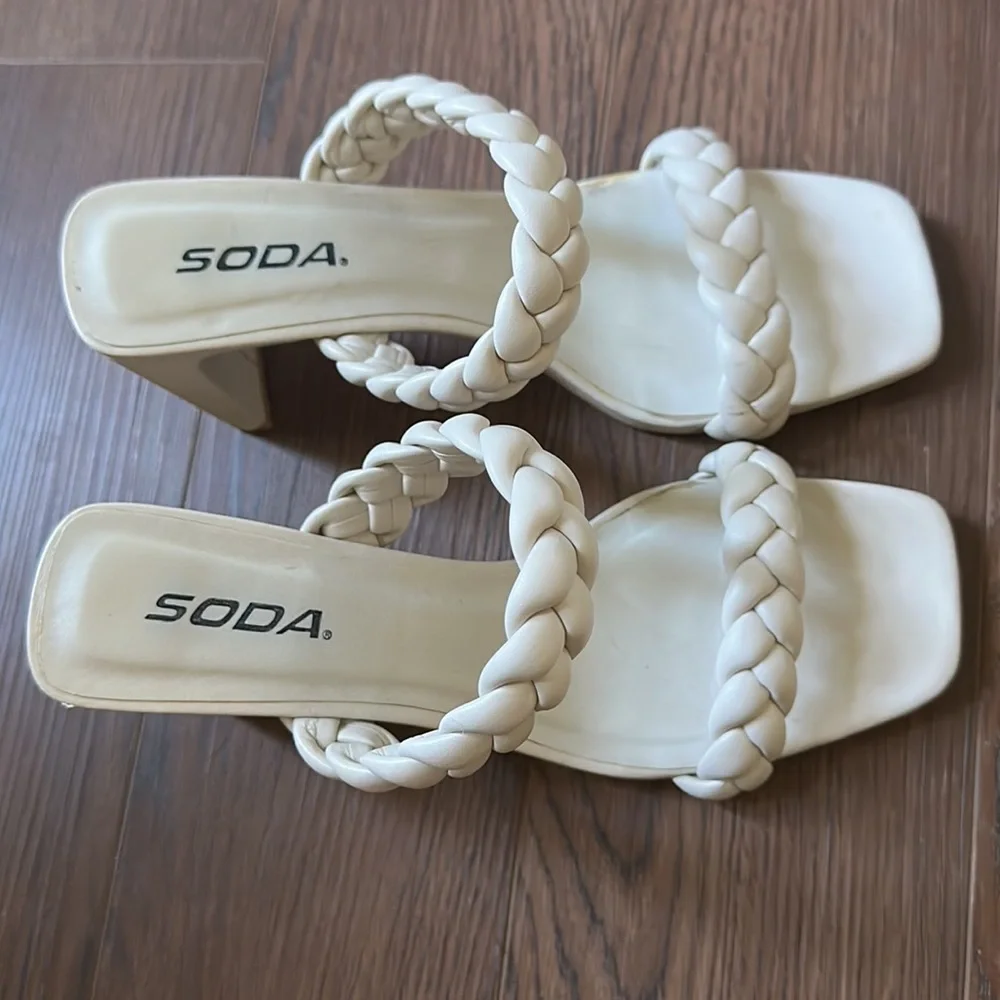 Soft Braided Sandals ivory Heels 9